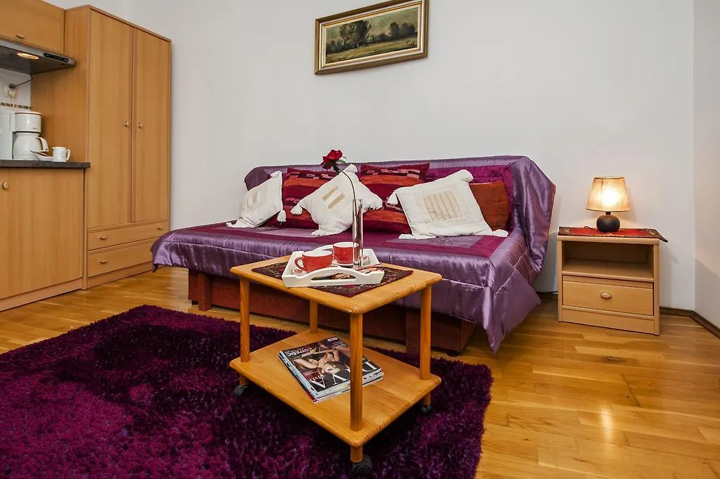 Apartment Main Street Carera Ровинь Хорватия