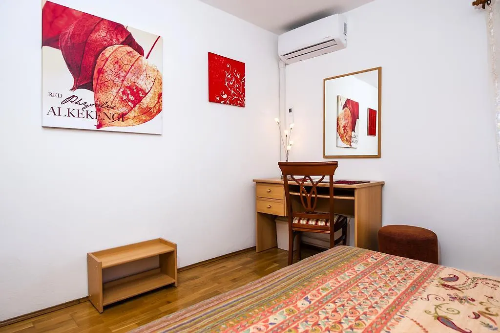 Apartment Main Street Carera Ровинь Хорватия