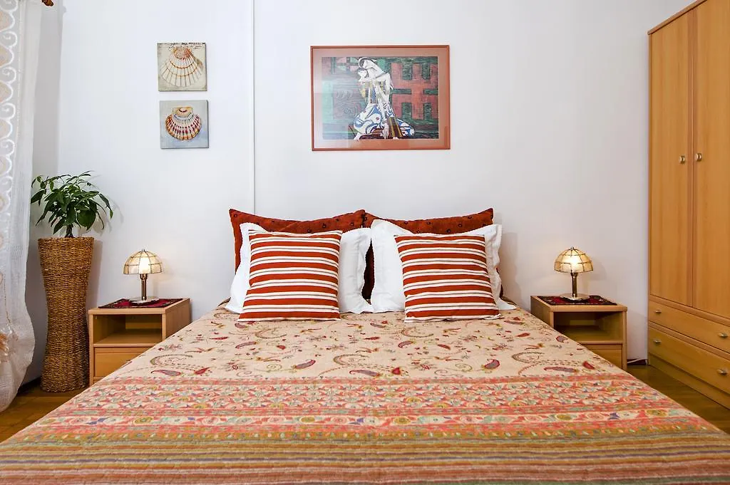 Apartment Main Street Carera Ровинь